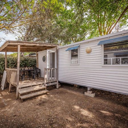 Camping Le Roucan West Виас Екстериор снимка