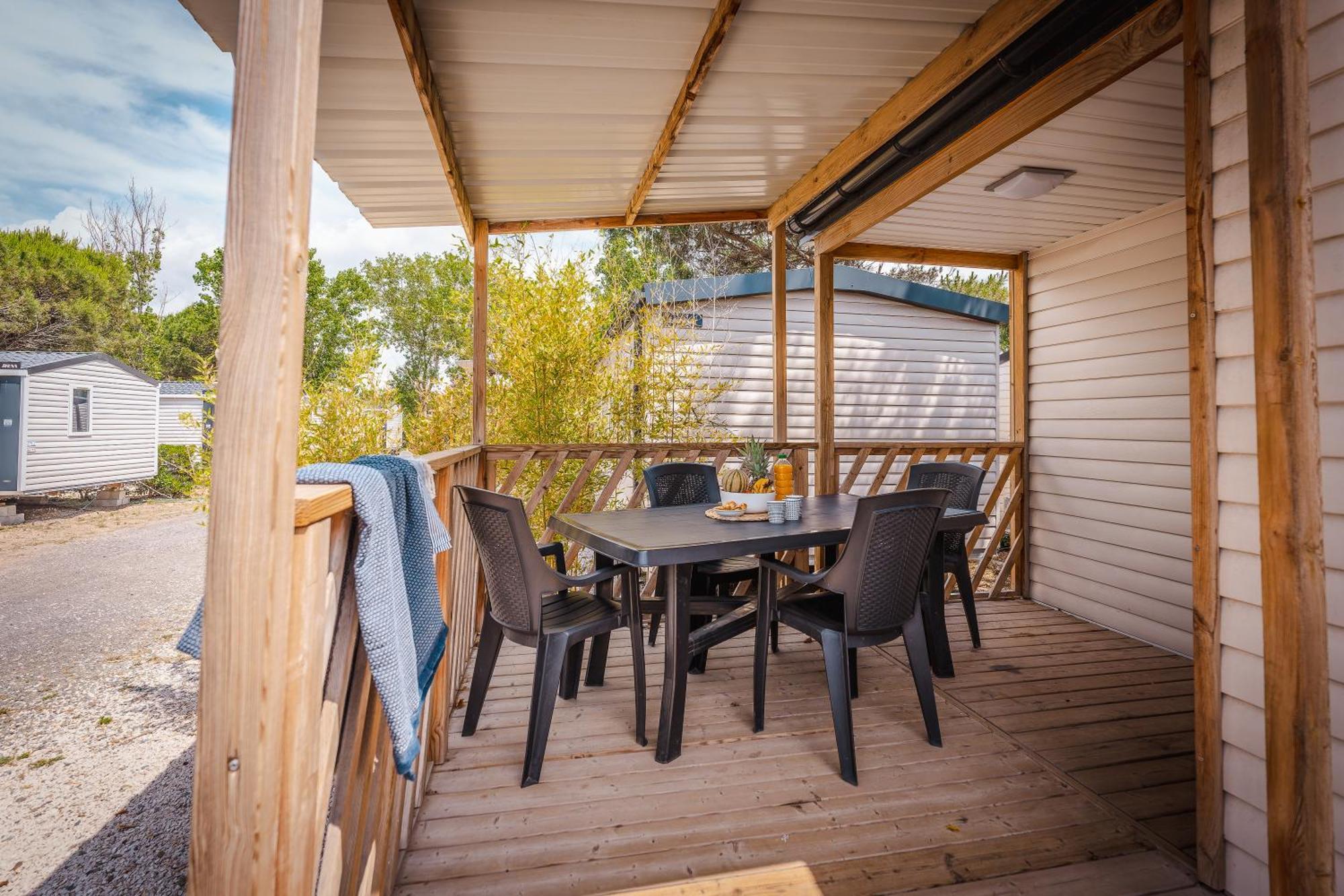 Camping Le Roucan West Виас Екстериор снимка