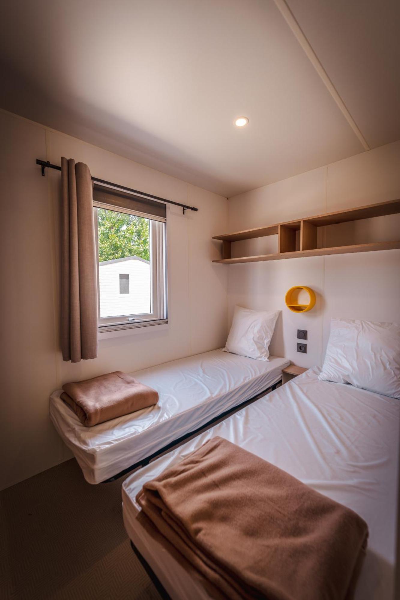 Camping Le Roucan West Виас Екстериор снимка