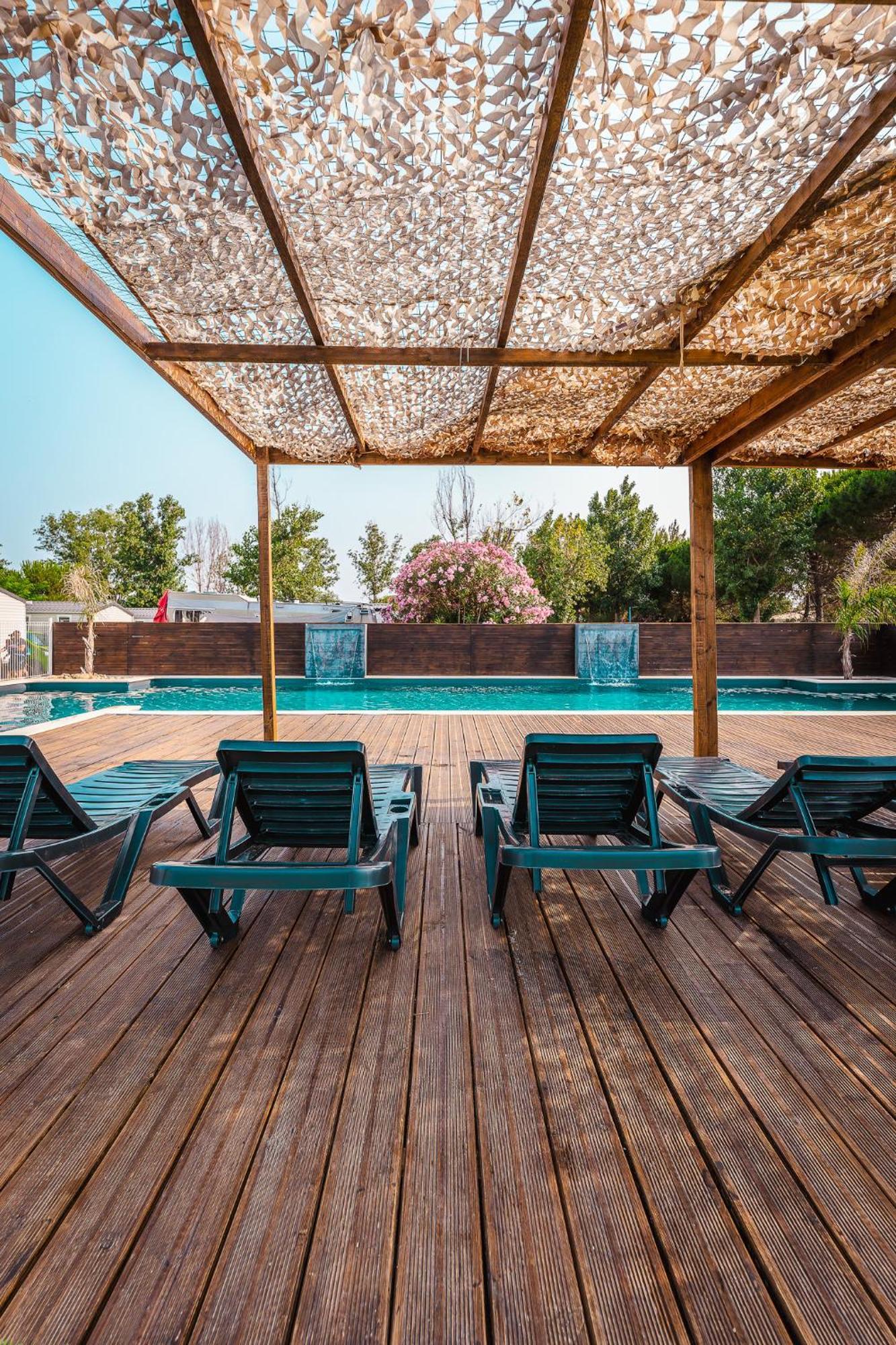 Camping Le Roucan West Виас Екстериор снимка